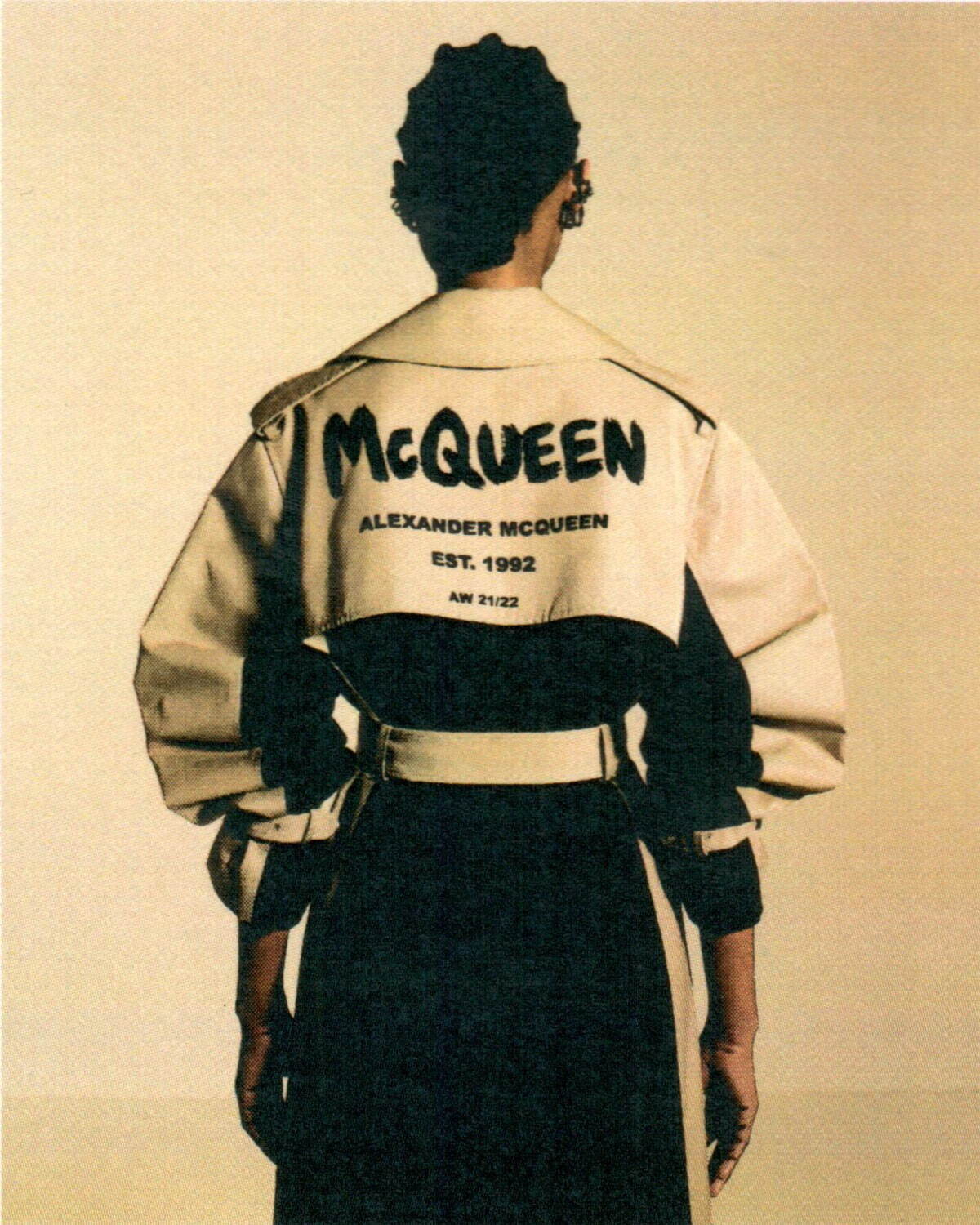 アレキサンダー・マックイーン「McQueen」グラフィティ入りウェア