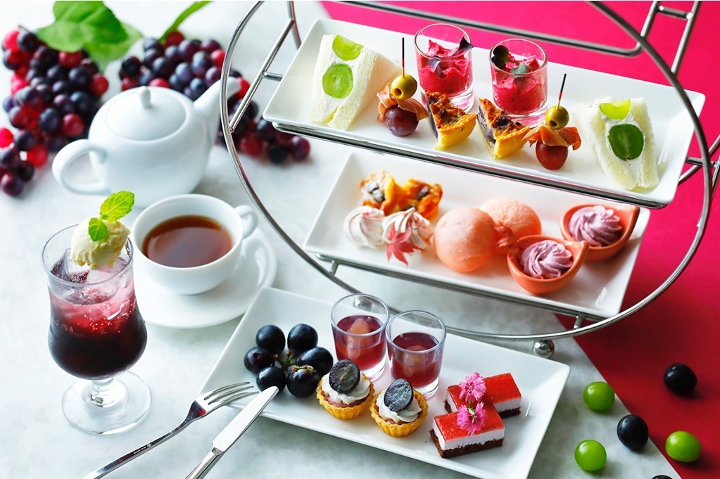 「ブドウアフタヌーンティー」小田急ホテルセンチュリーサザンタワーで、シャインマスカットのサンドなど