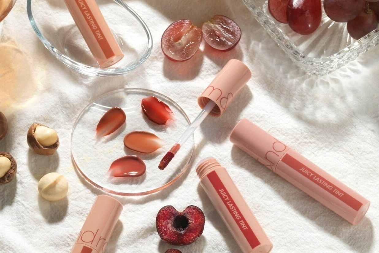 アイシャドー｜ロムアンド「ジューシーラスティングティント」“果汁シロップ”風ティントリップに新色サクランボカラー