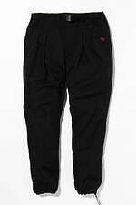 ノンネイティブ×グラミチのイージーパンツ、スラックス仕様に吸水速乾素材を採用｜写真5