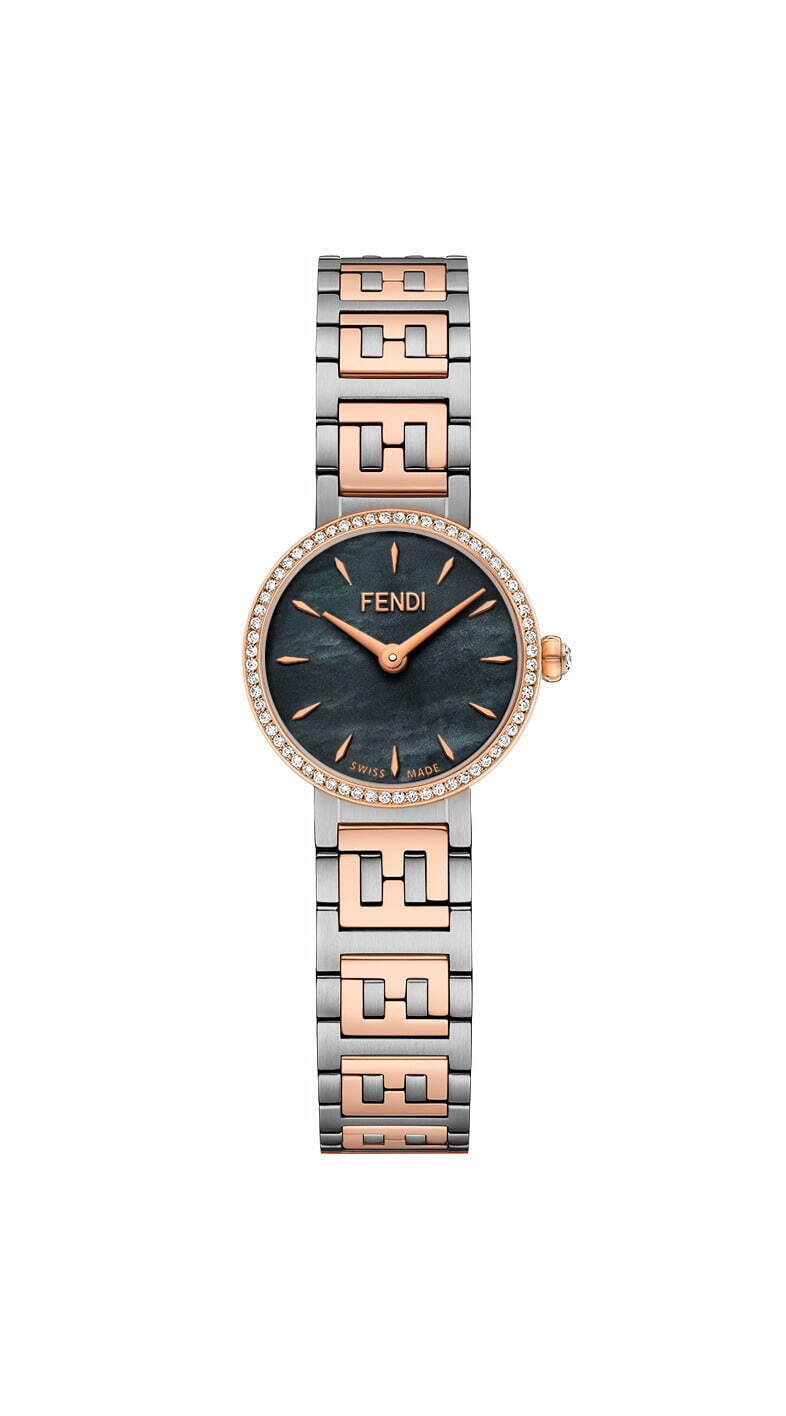 フェンディのウィメンズ向け新作腕時計、FFロゴのブレスレット×64個のダイヤ煌めく文字盤｜写真4