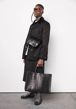 バーバリー(BURBERRY) 2022年リゾートウィメンズ&メンズコレクション シルエット - 写真7