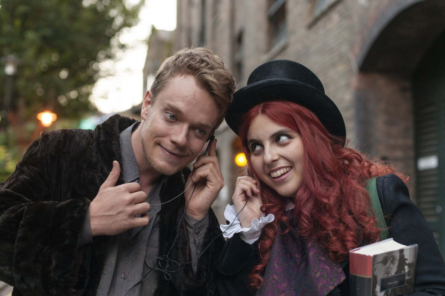 映画『ビルド・ア・ガール』冴えない女子高校生が辛口音楽ライターに？！90年代英国の音楽業界が舞台