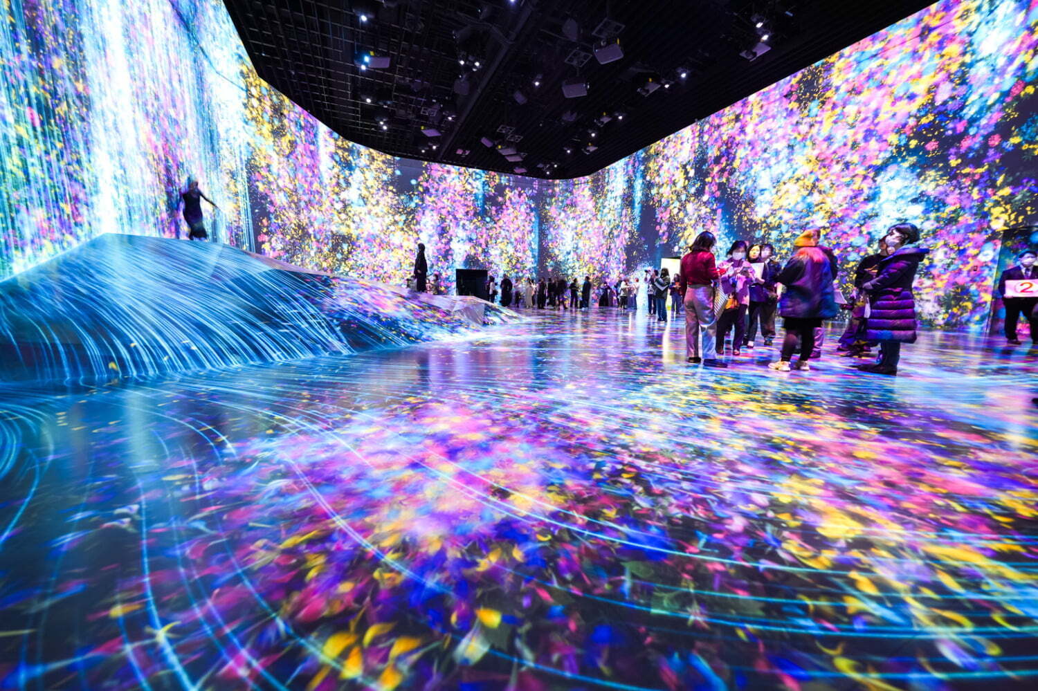 美術館｜「森ビル デジタルアート ミュージアム：エプソン チームラボボーダレス」麻布台ヒルズに移転オープン