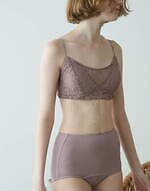 スナイデル ホーム“シルク”のような光沢＆肌触りのインナー、くすみピンクのレースブラトップなど｜写真3