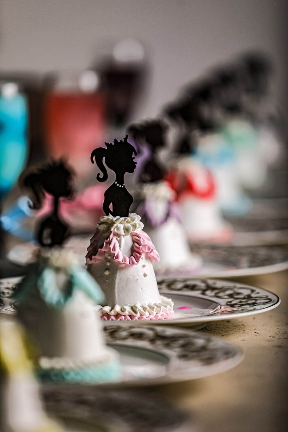 大阪「プリンセスアフタヌーンティー」プリンセスケーキやハイヒールチョコを好きな色で“カラーコーデ”｜写真15