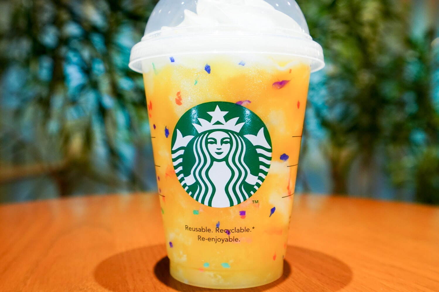 スターバックス(Starbucks Coffee) GO パイナップル フラペチーノ GO ピーチ フラペチーノ｜写真6