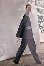 08サーカス 2022年春夏コレクション - ニュートラルな空気をまとう、凛とした佇まい｜写真14