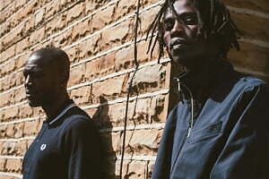 フレッドペリー × ケイスリー ヘイフォード、上品なケーブルニット＆スラックス風デニムなど