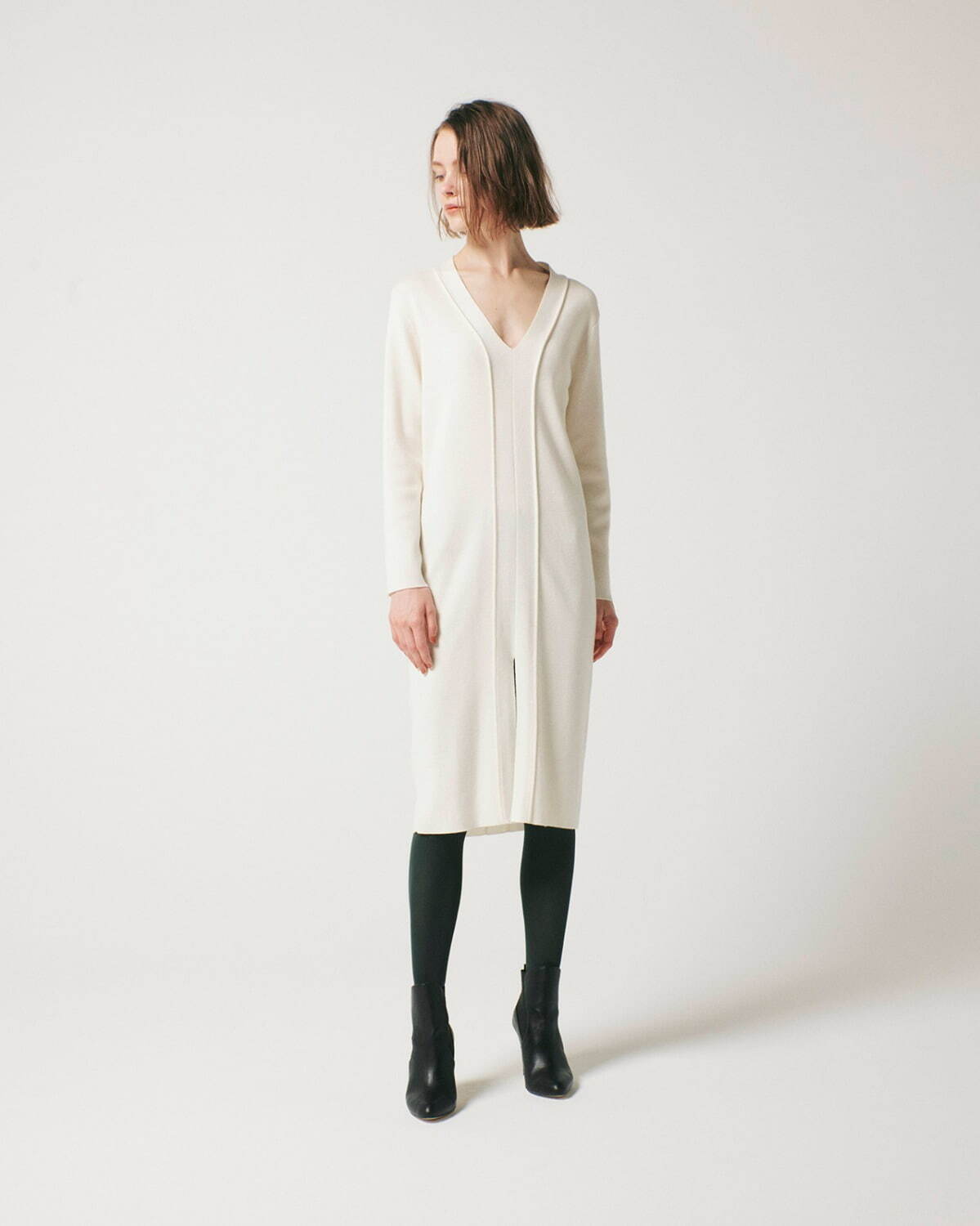 ルームエイト ブラック 2021-22年秋冬｜female 