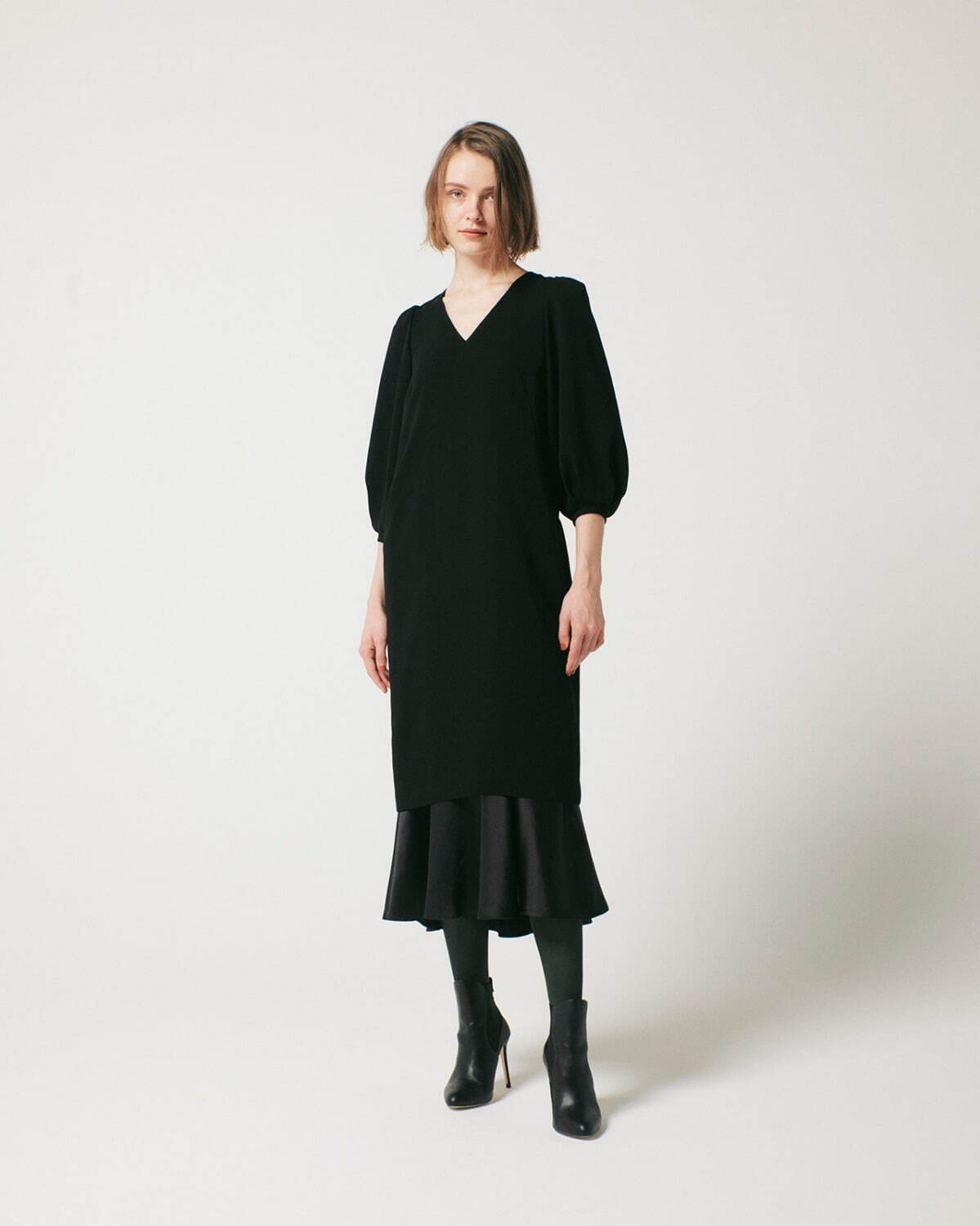 ルームエイト ブラック(Room no.8 / BLACK) 2021-22年秋冬ウィメンズコレクション  - 写真3