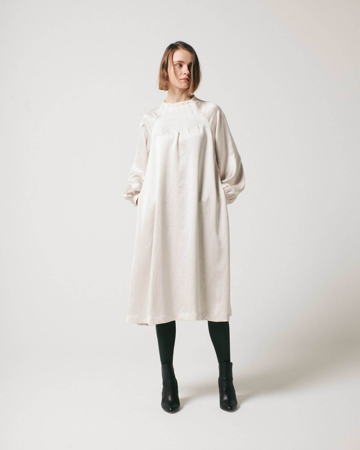 ルームエイト ブラック(Room no.8 / BLACK) 2021-22年秋冬ウィメンズコレクション  - 写真11