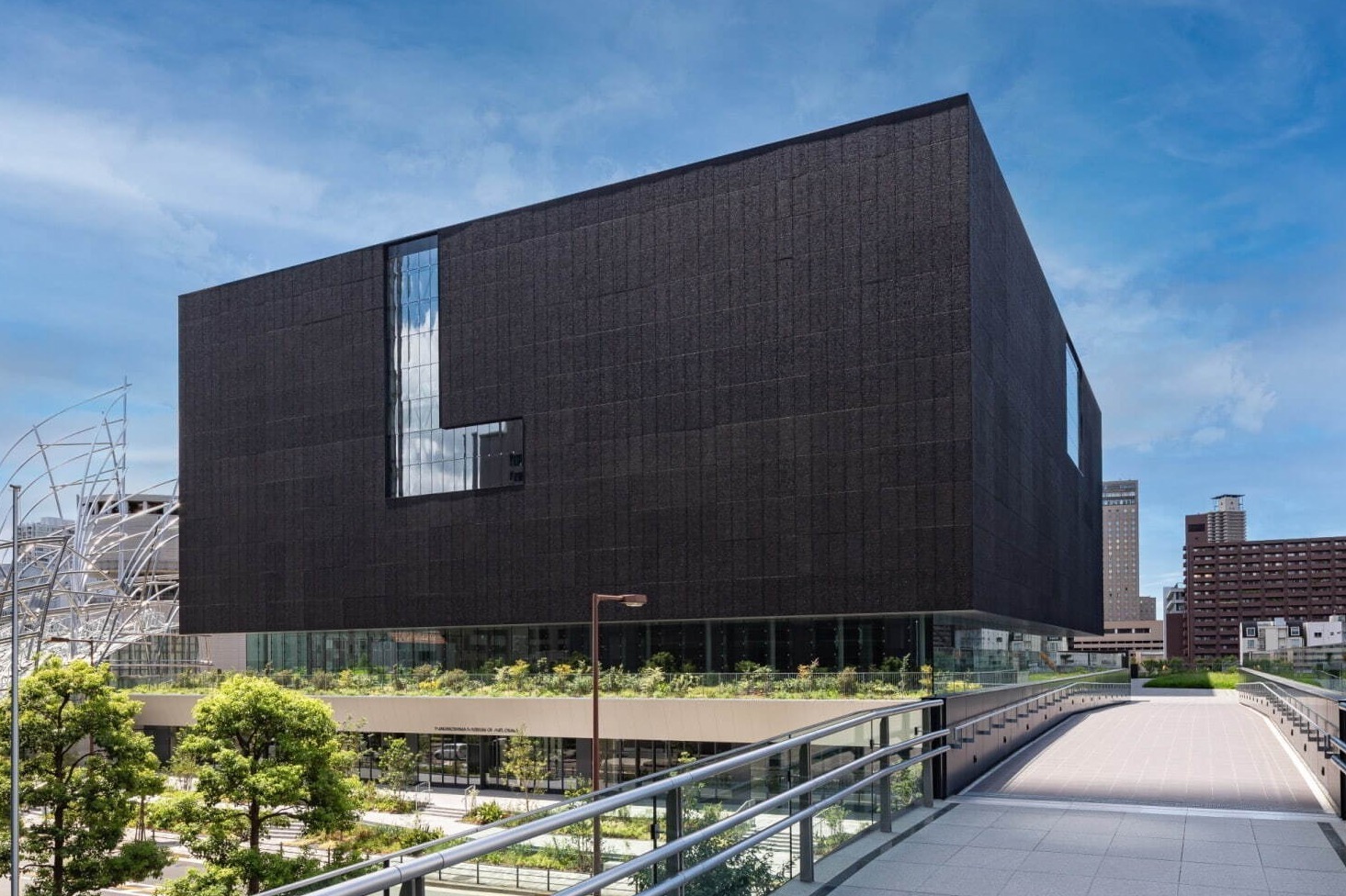 海外｜“現代アート”日本全国美術館まとめ、海外・国内の現代美術に出会えるおすすめアートスポット