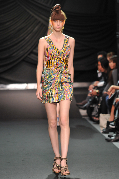 写真18 33 ドレスキャンプ Dresscamp 10年春夏ウィメンズ メンズコレクション ファッションプレス 写真18 33 ドレスキャンプ Dresscamp 10年春夏ウィメンズ メンズコレクション ファッションプレス