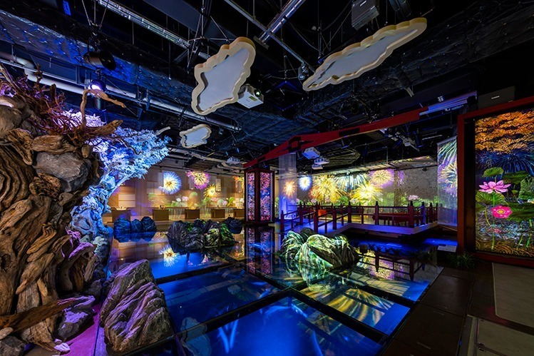 神戸ポートミュージアムの水族館「アトア」約100種類の魚や動物と出会う、巨大な球体水槽も｜写真2