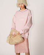 ミュウミュウ“雪山”舞台の21年秋冬ダウン＆ニットウェア、東京・大阪・札幌の限定ストアで｜写真14