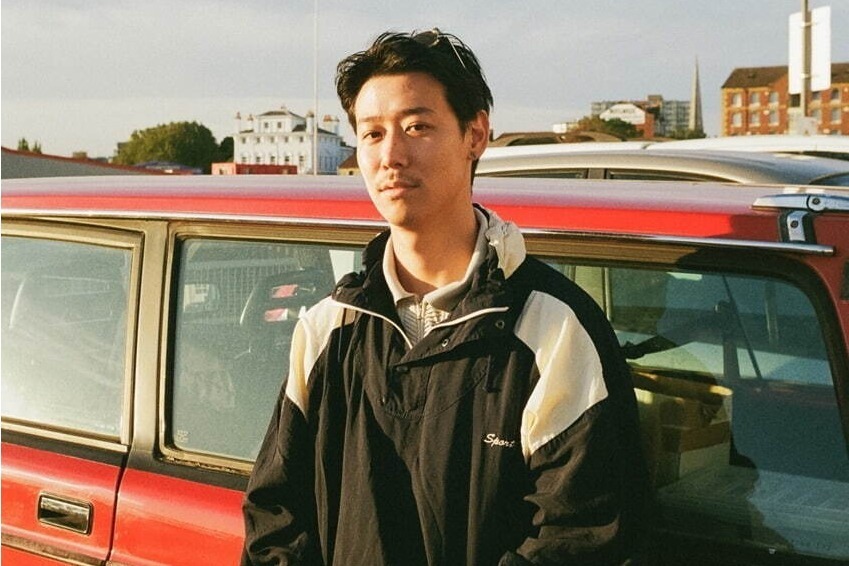 小袋成彬｜小袋成彬の新曲「Parallax」小松菜奈主演の映画『ムーンライト・シャドウ』コラボソング