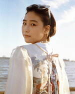 ウィンダンシー×ヨシフクホノカのTシャツやパーカー"エモい女の子”イラストを配して｜写真17