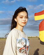 ウィンダンシー×ヨシフクホノカのTシャツやパーカー"エモい女の子”イラストを配して｜写真13