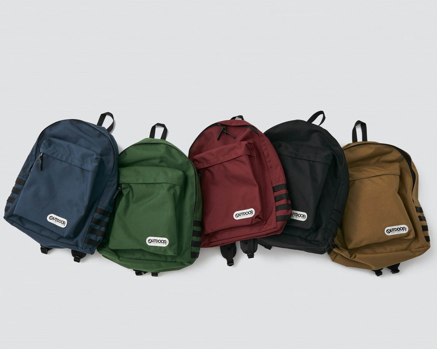 「452U Nylon Daypack Mod.」＜レショップ渋谷店展開カラー＞各18,700円