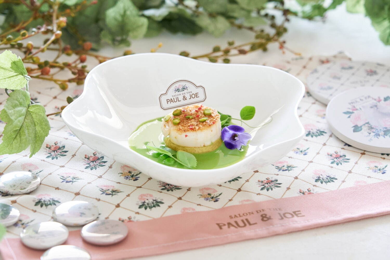 ポール & ジョーのコラボカフェがヒルトン東京お台場に、猫や花モチーフのアフタヌーンティー｜写真5