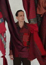 ミヤギヒデタカ“小紋柄＆ペイズリー柄スカーフ”を組み合わせたシャツ、ユナイテッドアローズ＆サンズで｜写真3