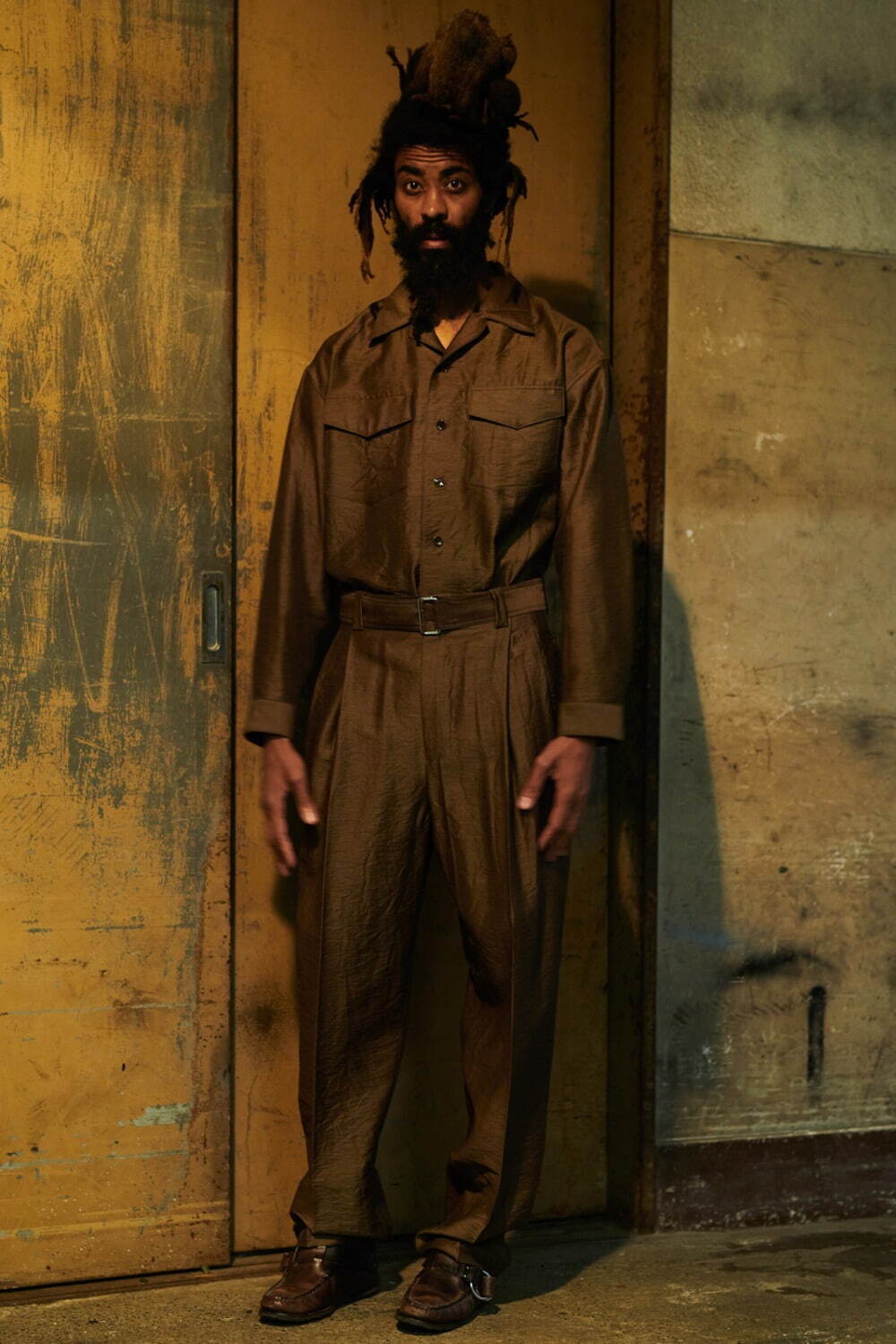 アンスクリア(INSCRIRE) 2021-22年秋冬メンズコレクション  - 写真2