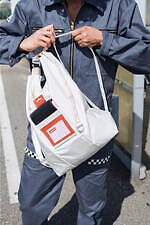 フライターグ新作バックパック“エアバッグ”をそのまま再利用した2WAY仕様｜写真7