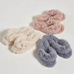 ダイアナ初のルームシューズライン、極上の肌ざわり“ふわふわ”ファー＆煌めくクリスタル｜写真3