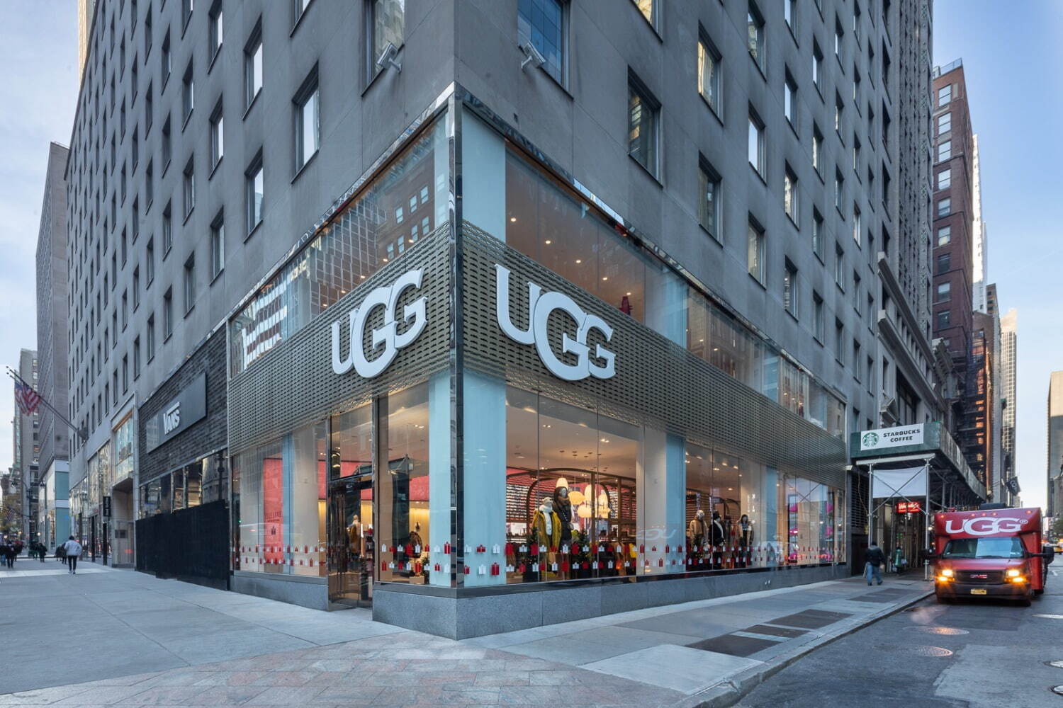 New York 5th Avenue UGG Flagship Store (2020年オープン時撮影)