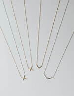 ジュエッテの新作アクセサリー、ミニマルなパールリングや“重ね付け”楽しむシルバーイヤリング｜写真45