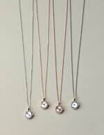 ジュエッテの新作アクセサリー、ミニマルなパールリングや“重ね付け”楽しむシルバーイヤリング｜写真42