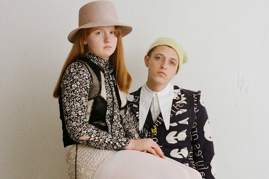 アース 2021-22年秋冬 ウィメンズ&メンズ コレクション