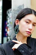 H&M STUDIO“おしゃれ度UP”のH&M最高級ライン、ヘルシー肌魅せワンピやカラフルニット｜写真13