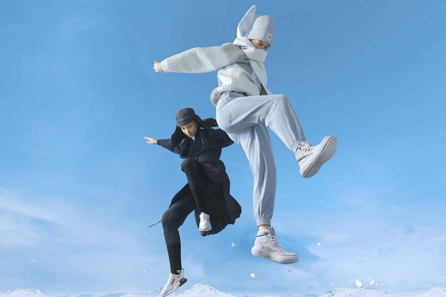 Y-3新作“繭”のように身体を包み込む機能性ニットやダウン、新色スニーカーも