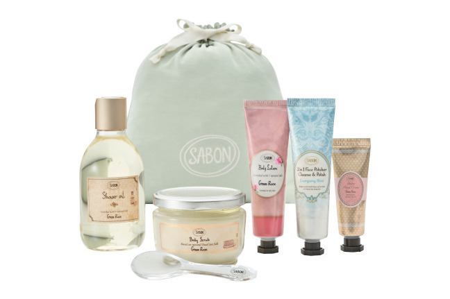 Sabon ルクア大阪店 オープン 人気ボディケア ロゴ入りポーチの限定キットも ファッションプレス