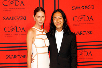 アレキサンダー・ワン、GALAXY Noteとコラボで限定バッグ