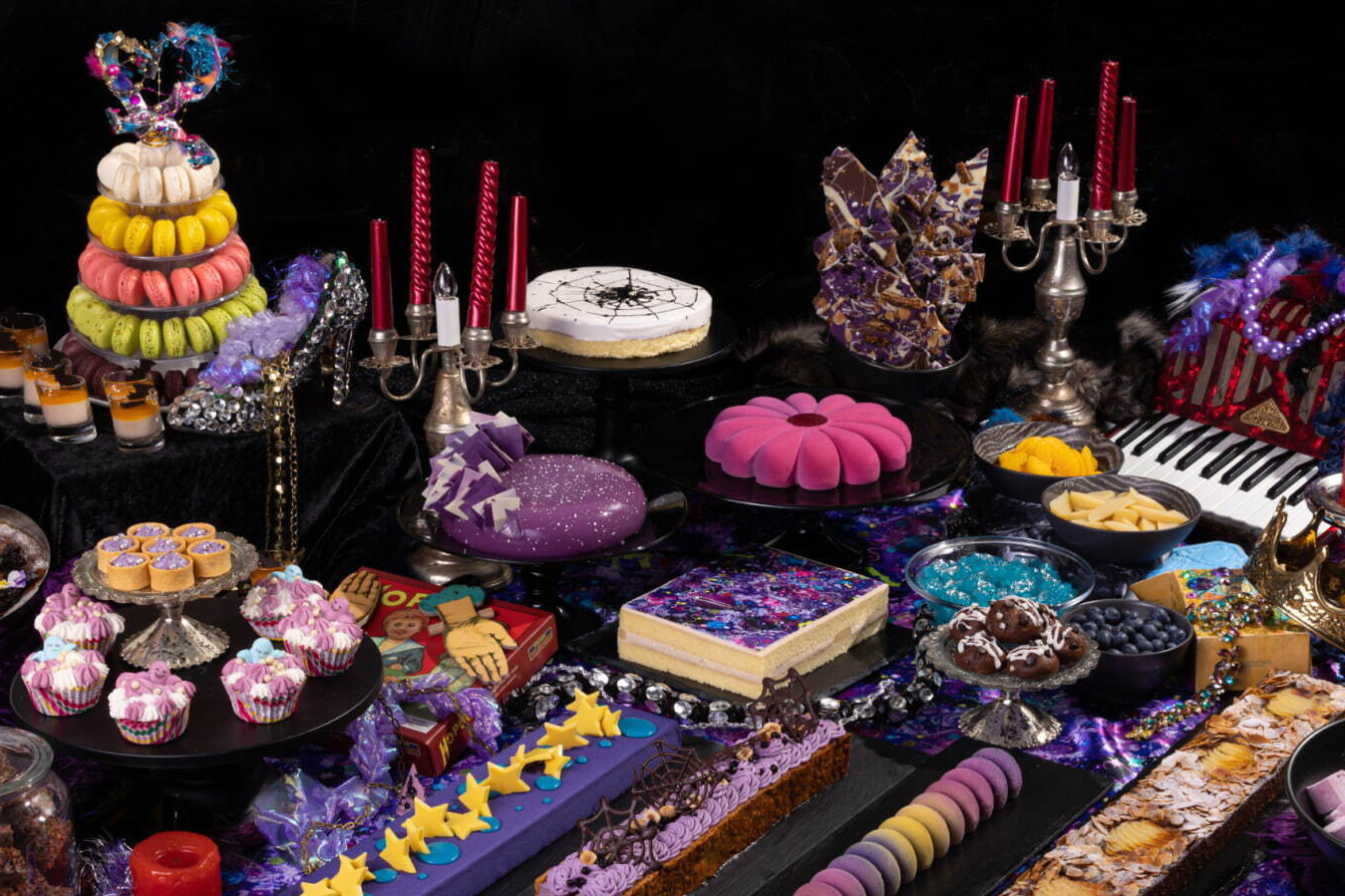  コンラッド大阪“カラフル”なハロウィンスイーツビュッフェ、増田セバスチャンとコラボ