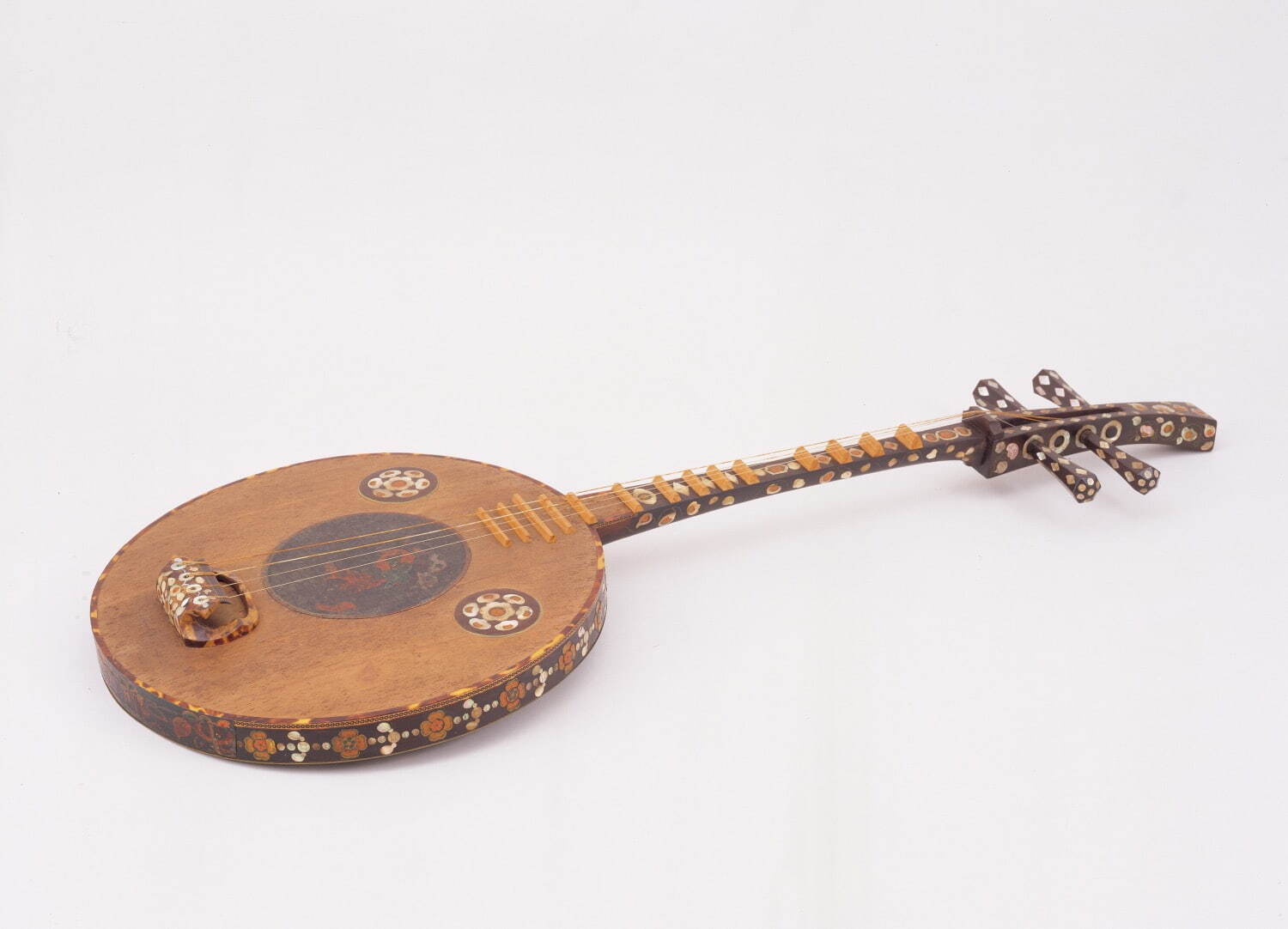 北倉 螺鈿紫檀阮咸 宮内庁正倉院事務所