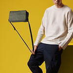 BAO BAO ISSEY MIYAKE新作、秋冬カラー纏った“巾着バッグ”や大容量バックパック｜写真10