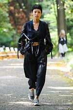 ホワイトマウンテニアリング 2022年春夏コレクション - 自由にまとう服｜写真10