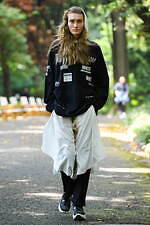 ホワイトマウンテニアリング 2022年春夏コレクション - 自由にまとう服｜写真12