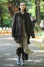 ホワイトマウンテニアリング 2022年春夏コレクション - 自由にまとう服｜写真20