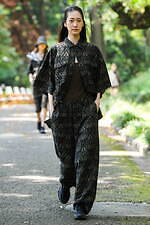 ホワイトマウンテニアリング 2022年春夏コレクション - 自由にまとう服｜写真21