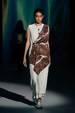 ミカゲ シン 2022年春夏コレクション - 日本初の近代建築運動に着想を得て｜写真15