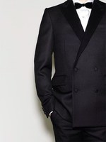 kolor(カラー)のスーツラインより、エレガントな新作タキシードやコートが登場｜写真5