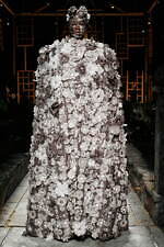 トム ブラウン 2022年春メンズ・ウィメンズコレクション - 彫刻の夢｜写真1