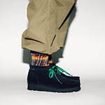 BEAMS　Clarks　クラークス　別注　ゴアテックス　ネイビー クラークス×ビームス ボーイ“ネイビー”カラーの「ワラビー