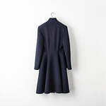 ジョルジオ・アルマーニが愛する“ネイビー＆カシミア”のコレクション、オンオフで使えるコートやニット｜写真3