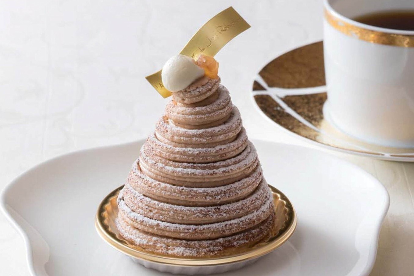 ラ ブティック ドゥ ジョエル・ロブション、ラム酒入り“大人の”モンブランや巨峰＆カシスムース